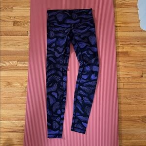 Lululemon Purple and Black Patterned Leggings Size 6